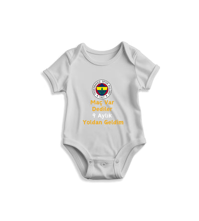 Ze zeiden dat er een Fenerbahce-wedstrijd is, van 9 maanden oud.