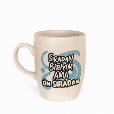 Je suis ordinaire mais pas si ordinaire X Tasse ovale